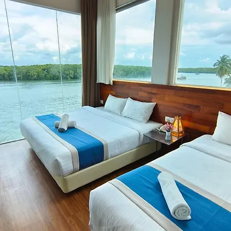 The Riverbank Hotel By Mrvj Business Kuantan Exterior photo