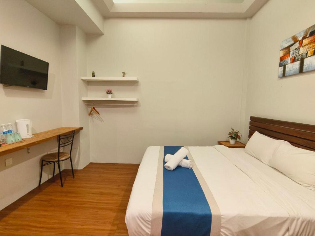 The Riverbank By Mrvj Business Hotel 3*