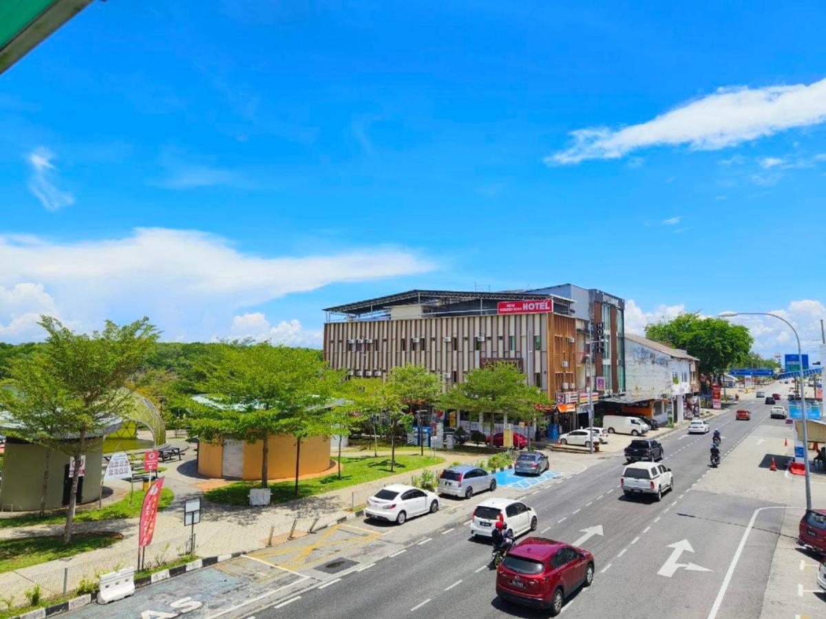 The Riverbank By Mrvj Business Hotel Kuantan