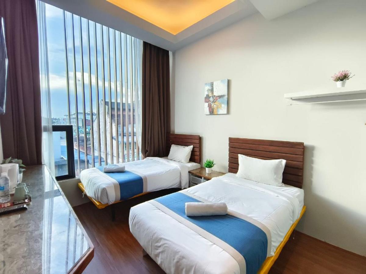 The Riverbank By Mrvj Business Hotel 3*
