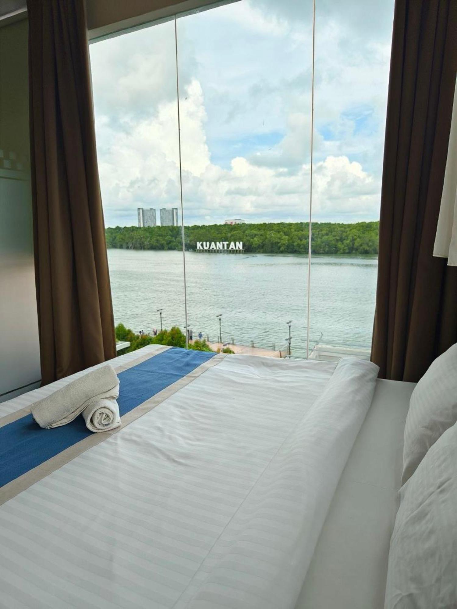 Hotel The Riverbank By Mrvj Business 3*