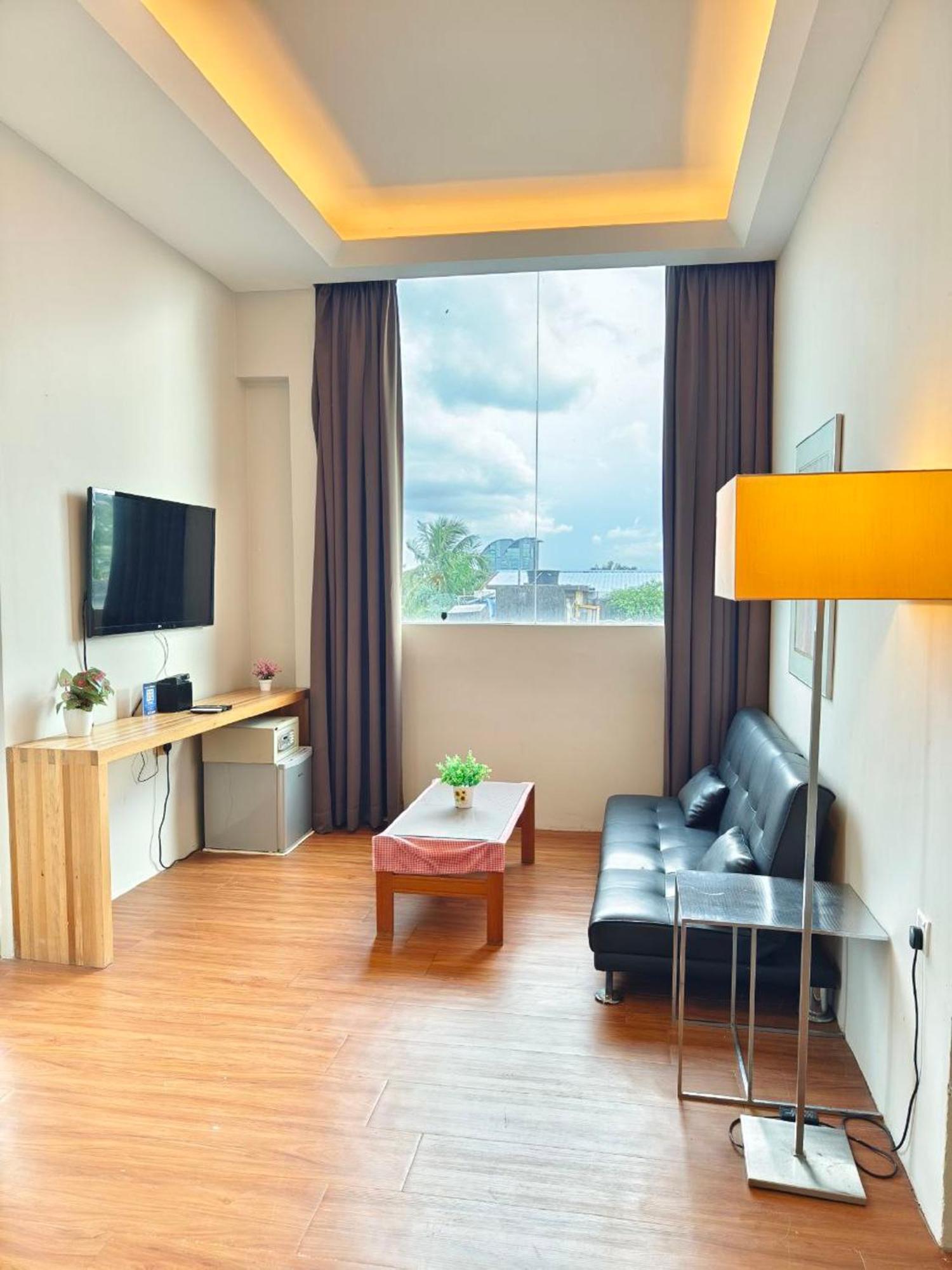 The Riverbank By Mrvj Business Hotel 3*