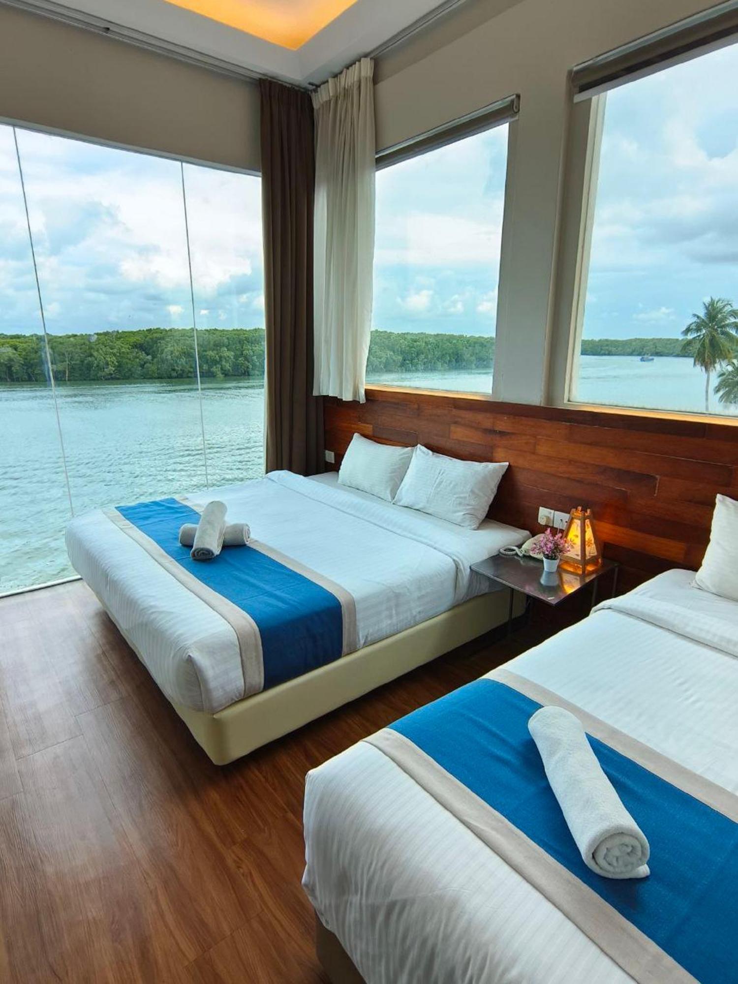 The Riverbank By Mrvj Business Hotel 3*